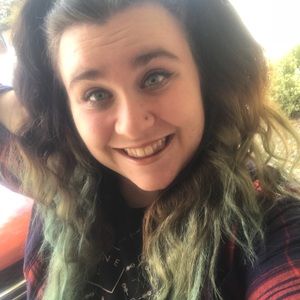 Meet your Posher, Alee